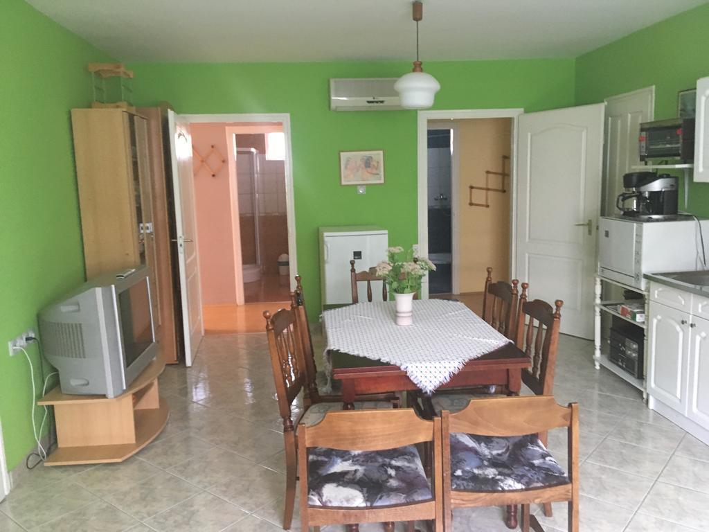זלקרוס Herkules Apartman מראה חיצוני תמונה