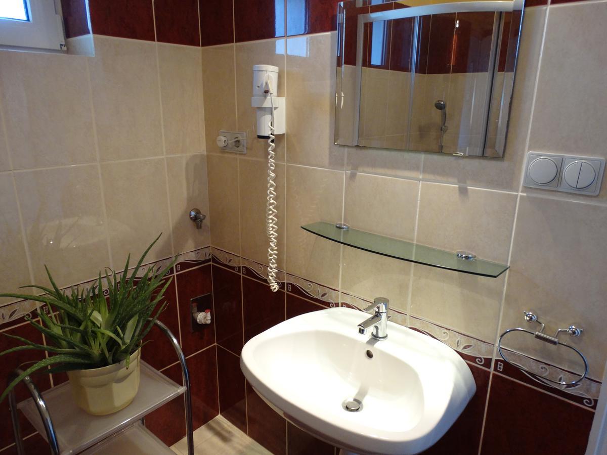 זלקרוס Herkules Apartman מראה חיצוני תמונה