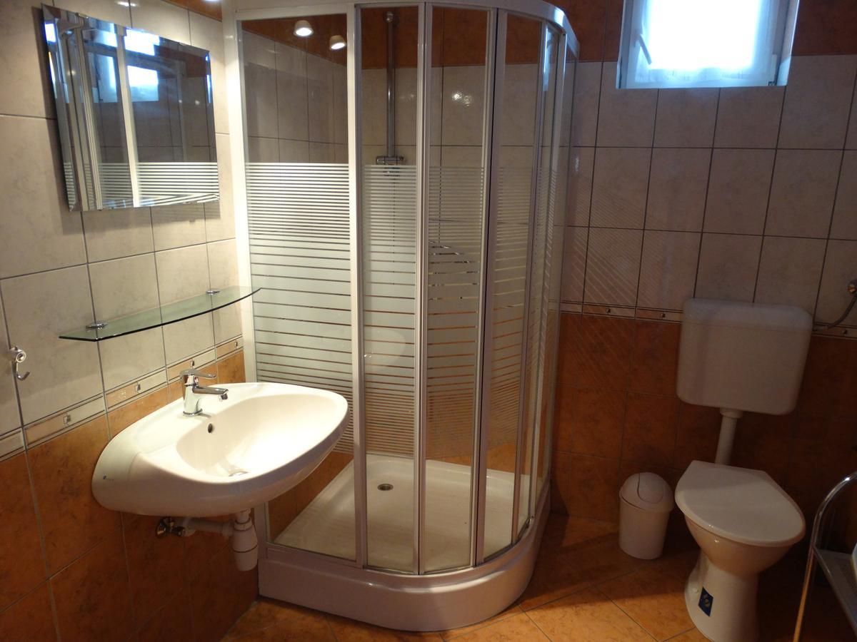 זלקרוס Herkules Apartman מראה חיצוני תמונה